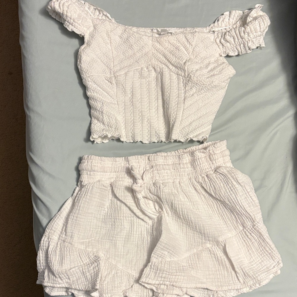 Chic White High Waist Women's Set
